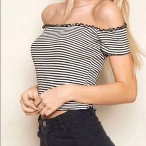 brandy melville off the shoulder lettuce edge top